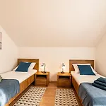 Family Friendly House With A Swimming Pool Basina, Hvar - 23475 בית נופש